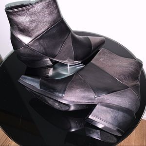 VIC MATIE PARTY WESTERN ANKLE BOOT